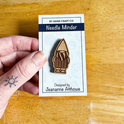 Wooden Magnetic Needle Minder